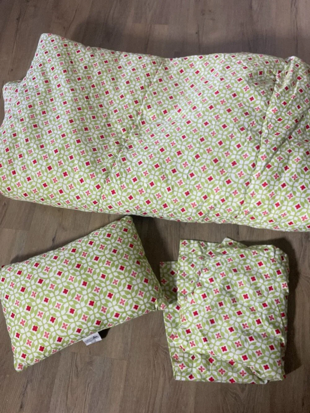 Fiesta Red Green Floral Reversible Full Comforter 3 Pc Set 80